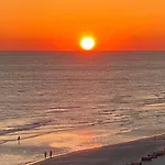 Happy Ours 2200 Sq Ft Corner Beachfront Sleeps 12
