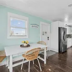 Two Bedroom Beach House With Private Parking, Outdoor Shower And More