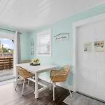 Two Bedroom Beach House With Private Parking, Outdoor Shower And More