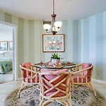 Summerhouse 710B