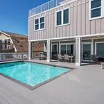 Making Waves - New Low Rates For August 10 - September 3Rd!!!
