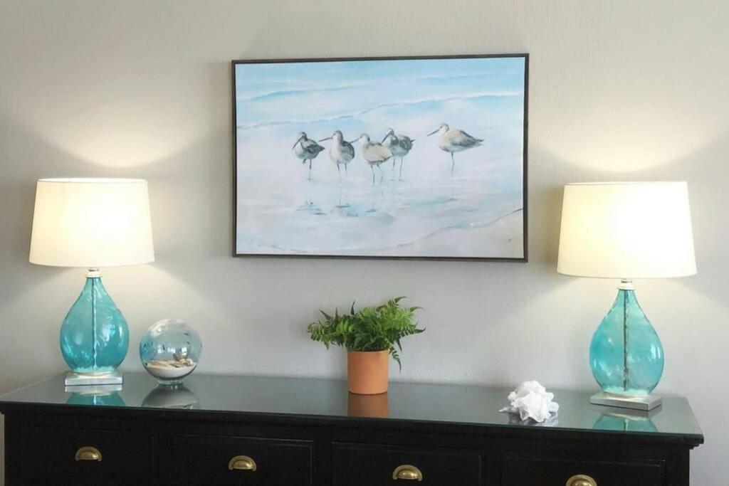 Apartment Happy Ours 2200 Sq Ft Corner Beachfront Sleeps 12 *