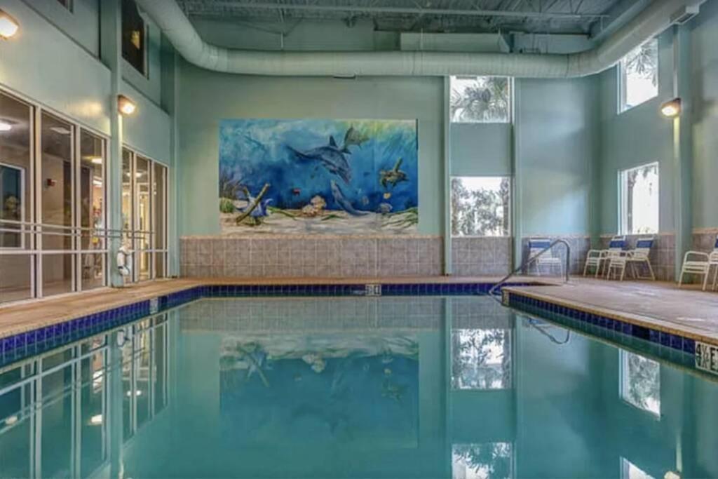 Apartment Happy Ours 2200 Sq Ft Corner Beachfront Sleeps 12