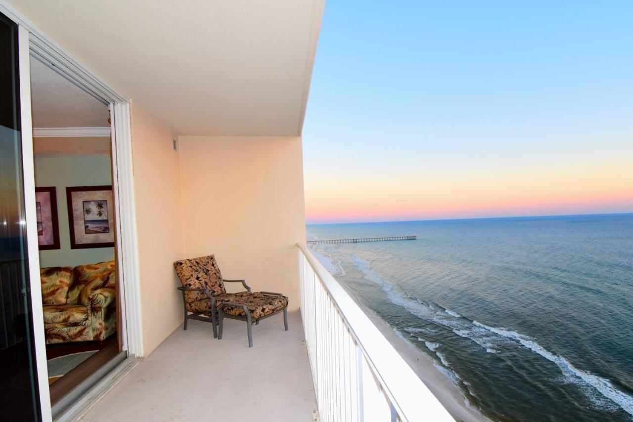 Amazing Sunset Oceanfront Apartment