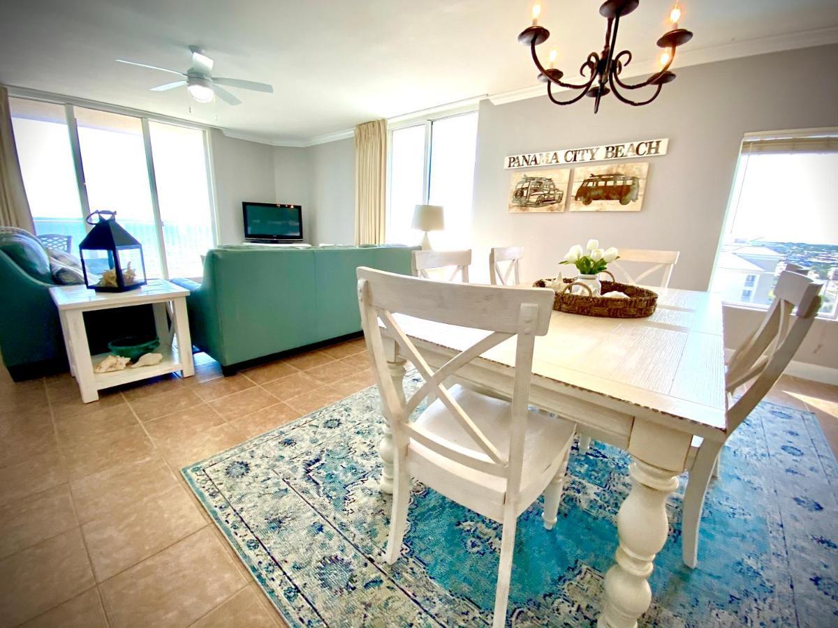 Happy Ours 2200 Sq Ft Corner Beachfront Sleeps 12