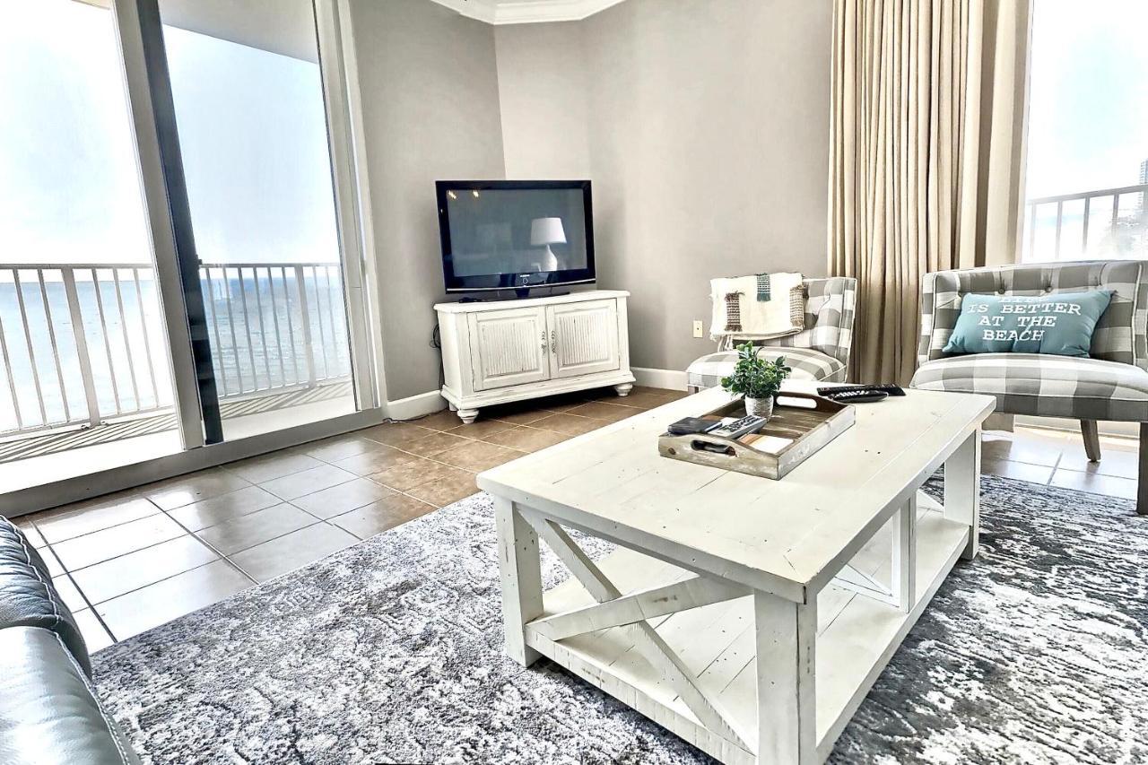 Happy Ours 2200 Sq Ft Corner Beachfront Sleeps 12 Apartment Panama City Beach