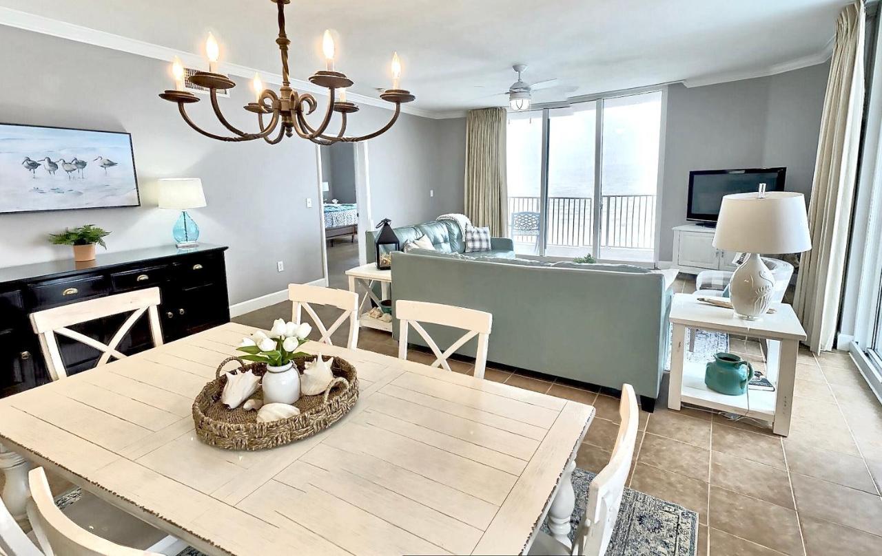 Happy Ours 2200 Sq Ft Corner Beachfront Sleeps 12 *