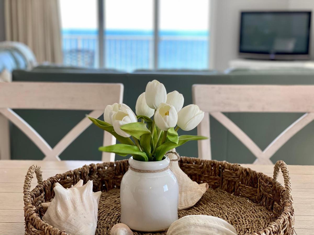 Apartment Happy Ours 2200 Sq Ft Corner Beachfront Sleeps 12 Panama City Beach