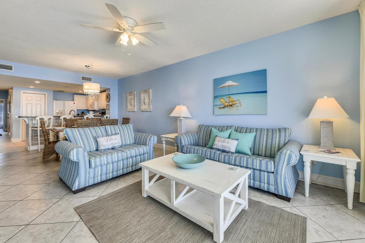 Majestic #1502-1 By Book That Holiday home