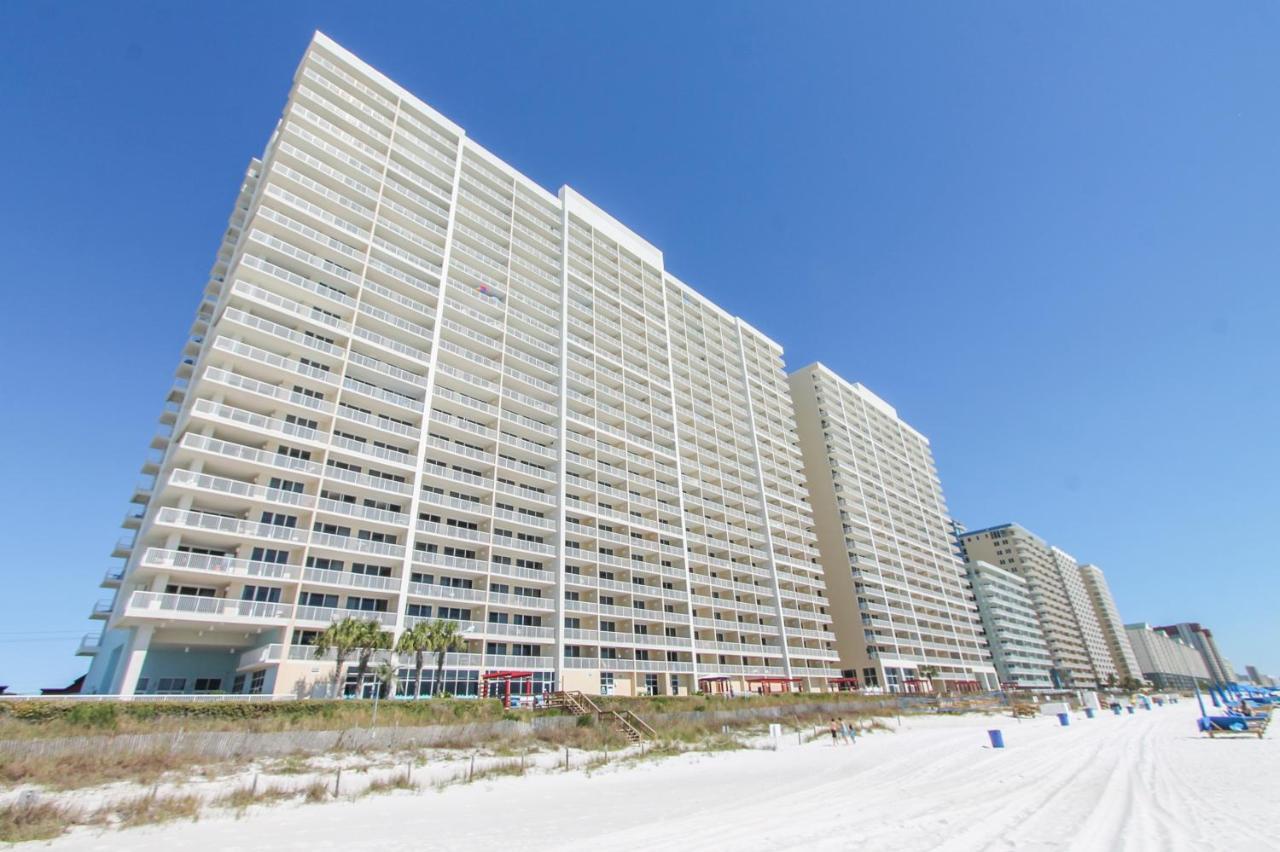 Majestic #1502-1 By Book That Holiday home