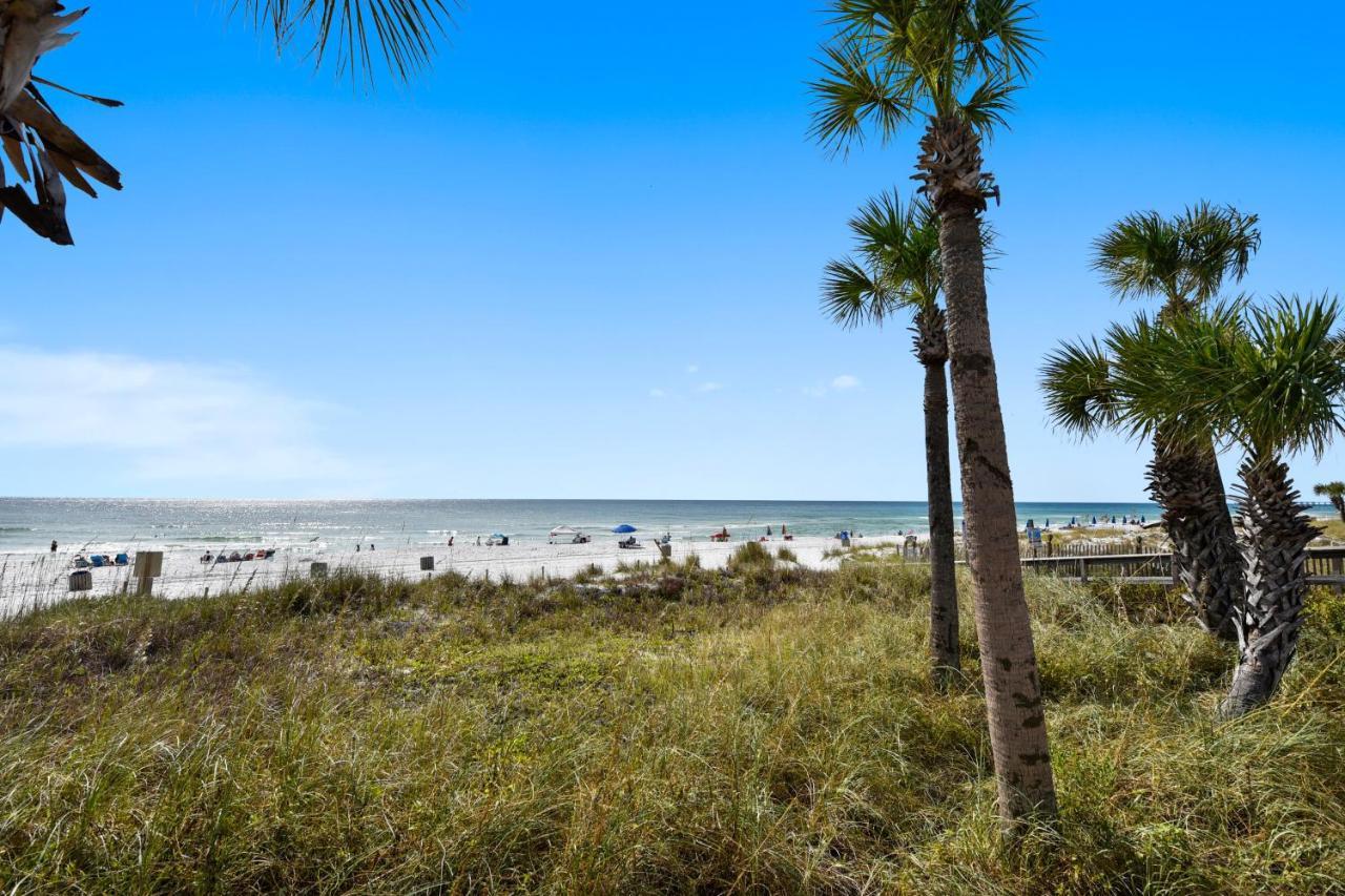 Gulf Highlands #208 By Book That *