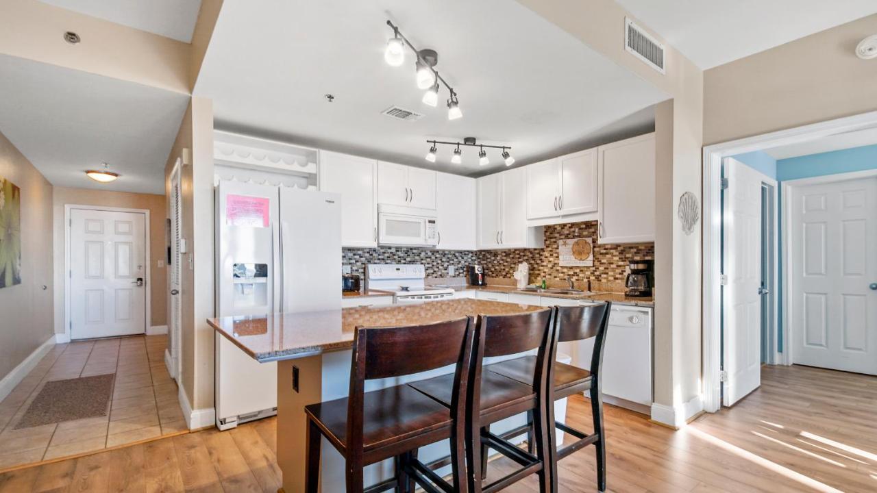 Laketown Wharf #1211 By Nautical Vacation *