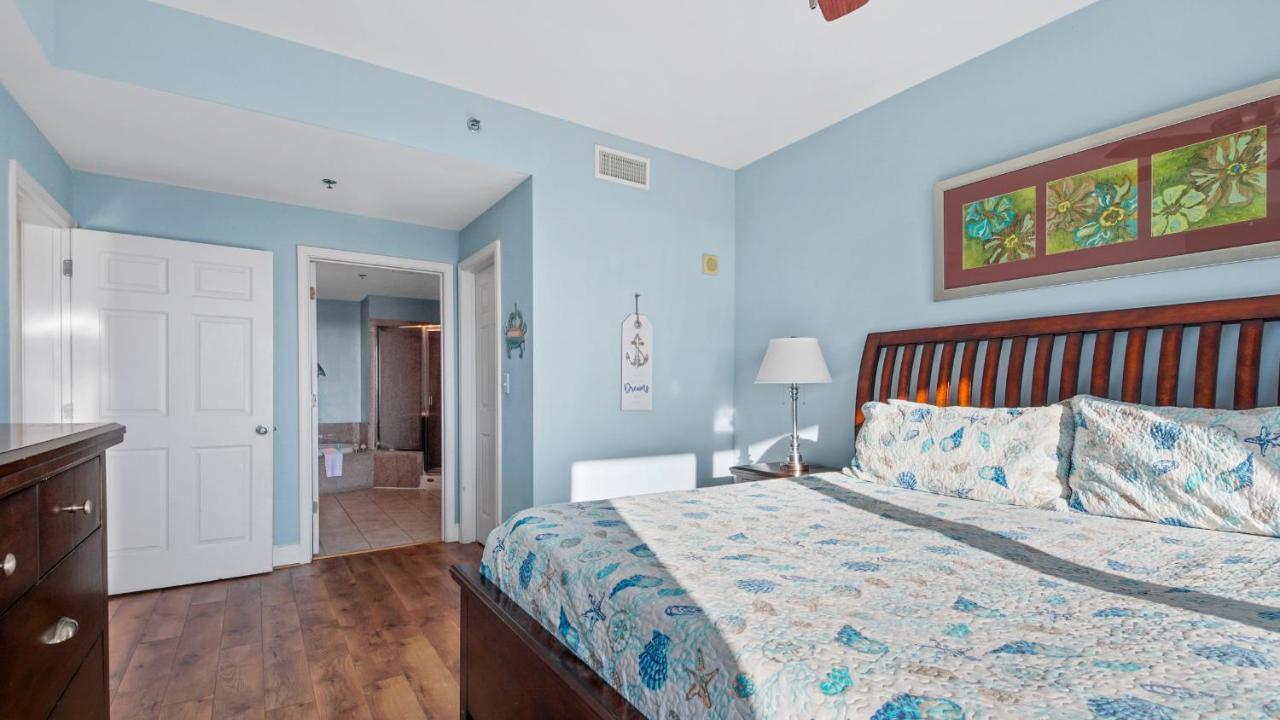 Laketown Wharf #1211 By Nautical Vacation