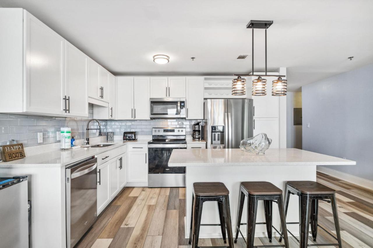 Holiday home Eternal Waters At Laketown Wharf #1221 By Nautical Vacation Panama City Beach