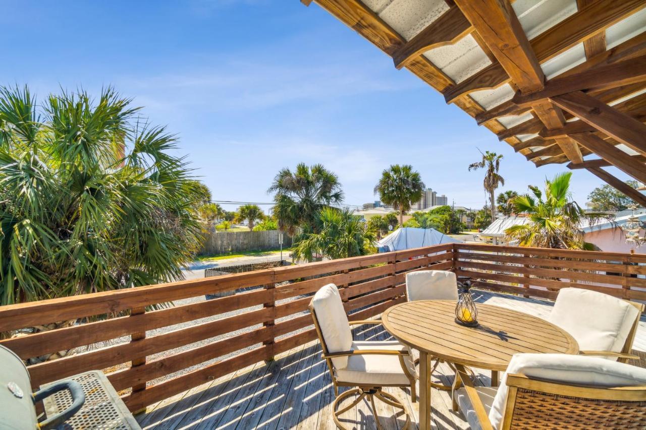 Holiday home Two Bedroom House With Private Parking, Outdoor Shower And *
