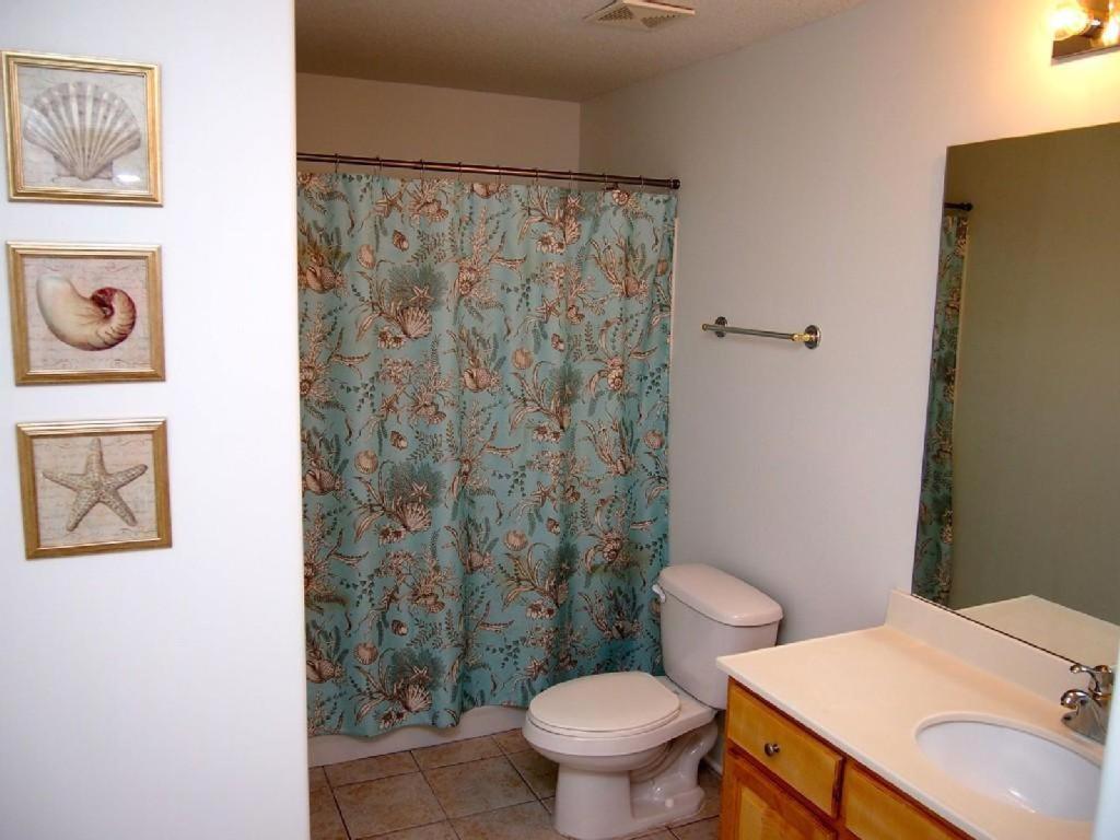 Holiday home Tropic Winds 2105 *
