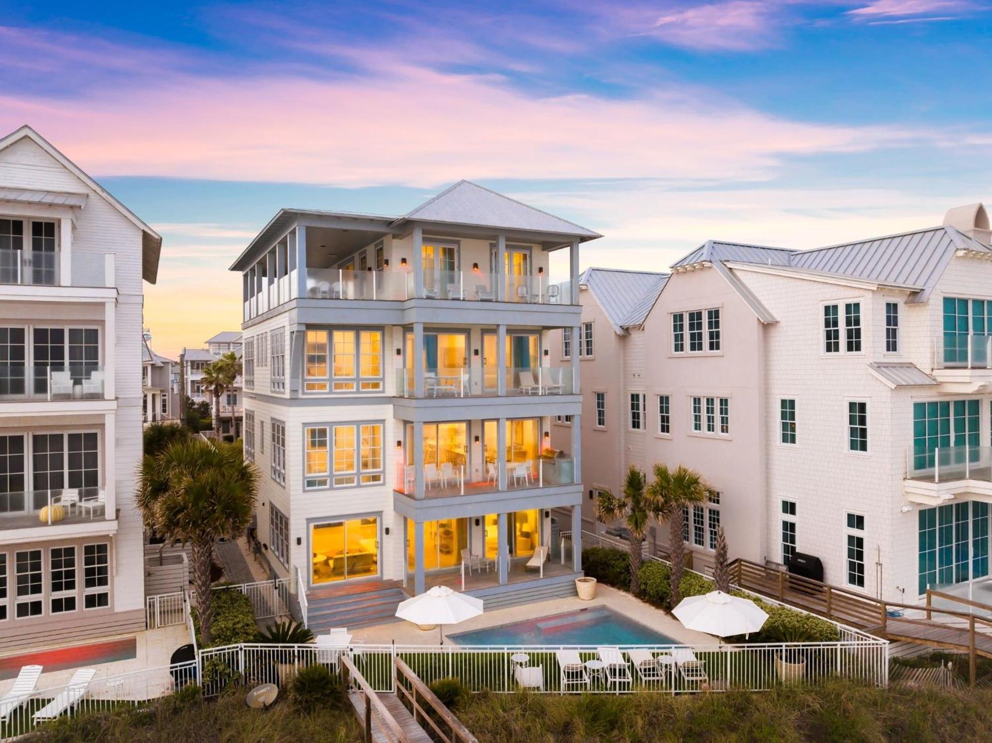 Gulf Front Luxurious With Private Pool And Access