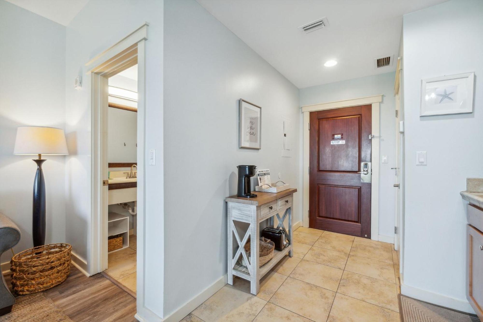 Origin 1213 - Newly Updated - Amazing Value Apartment