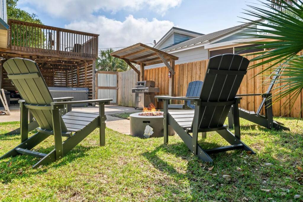 Seaside Serenity: Coastal Beach With Outdoor Living Panama City Beach