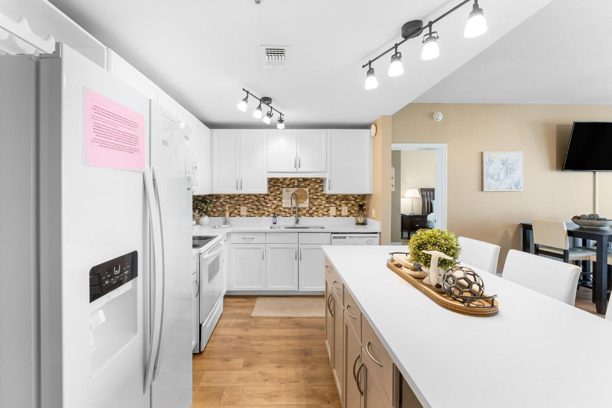 Laketown Wharf #1211 By Nautical Vacation