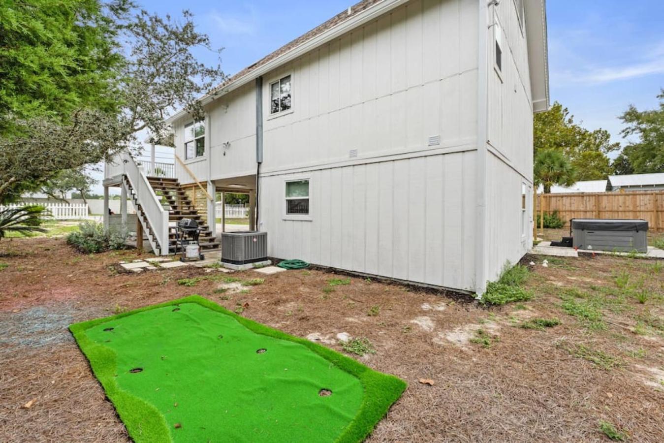 Hot Tub, Fire Pit, Access, Putting * Panama City Beach
