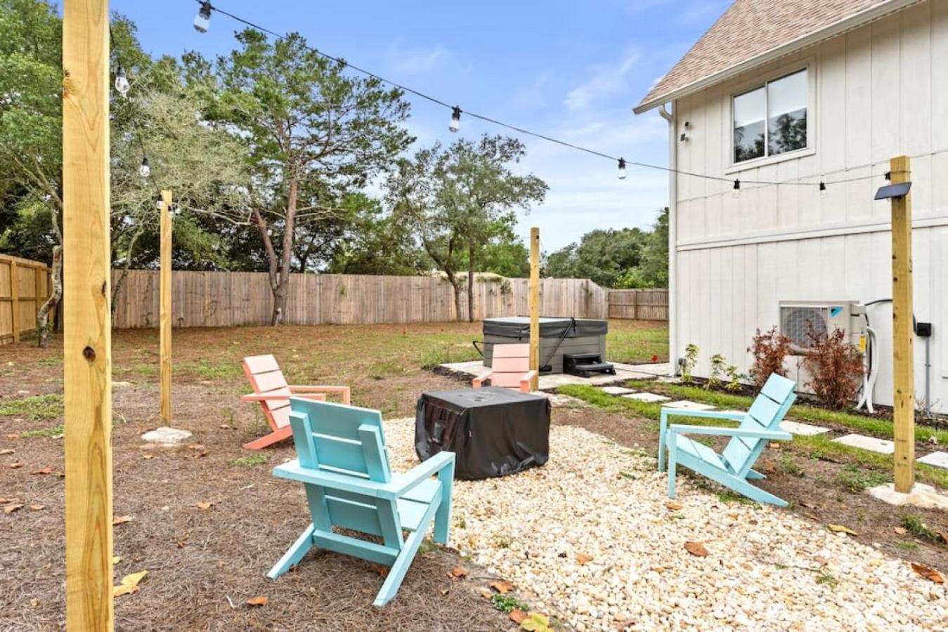 Holiday home Hot Tub, Fire Pit, Access, Putting