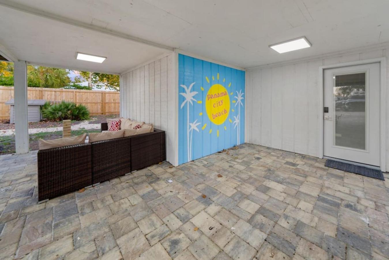 Holiday home Hot Tub, Fire Pit, Access, Putting *