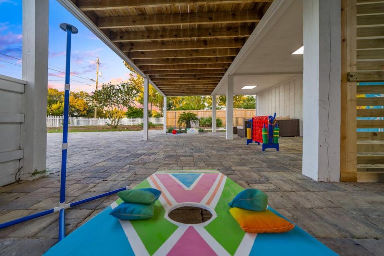Hot Tub, Fire Pit, Access, Putting *