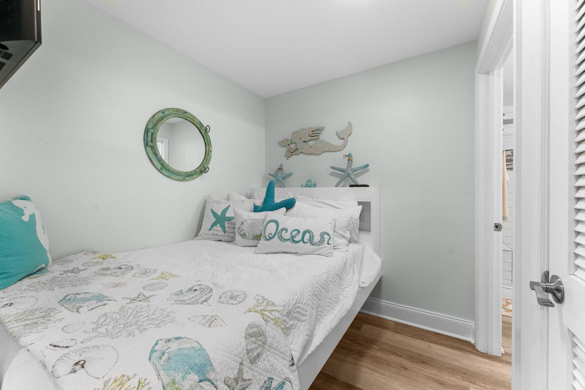 Modern Condo! Gulf Views & Amenities Galore! Presented By Dolce Getaways! * Panama City Beach