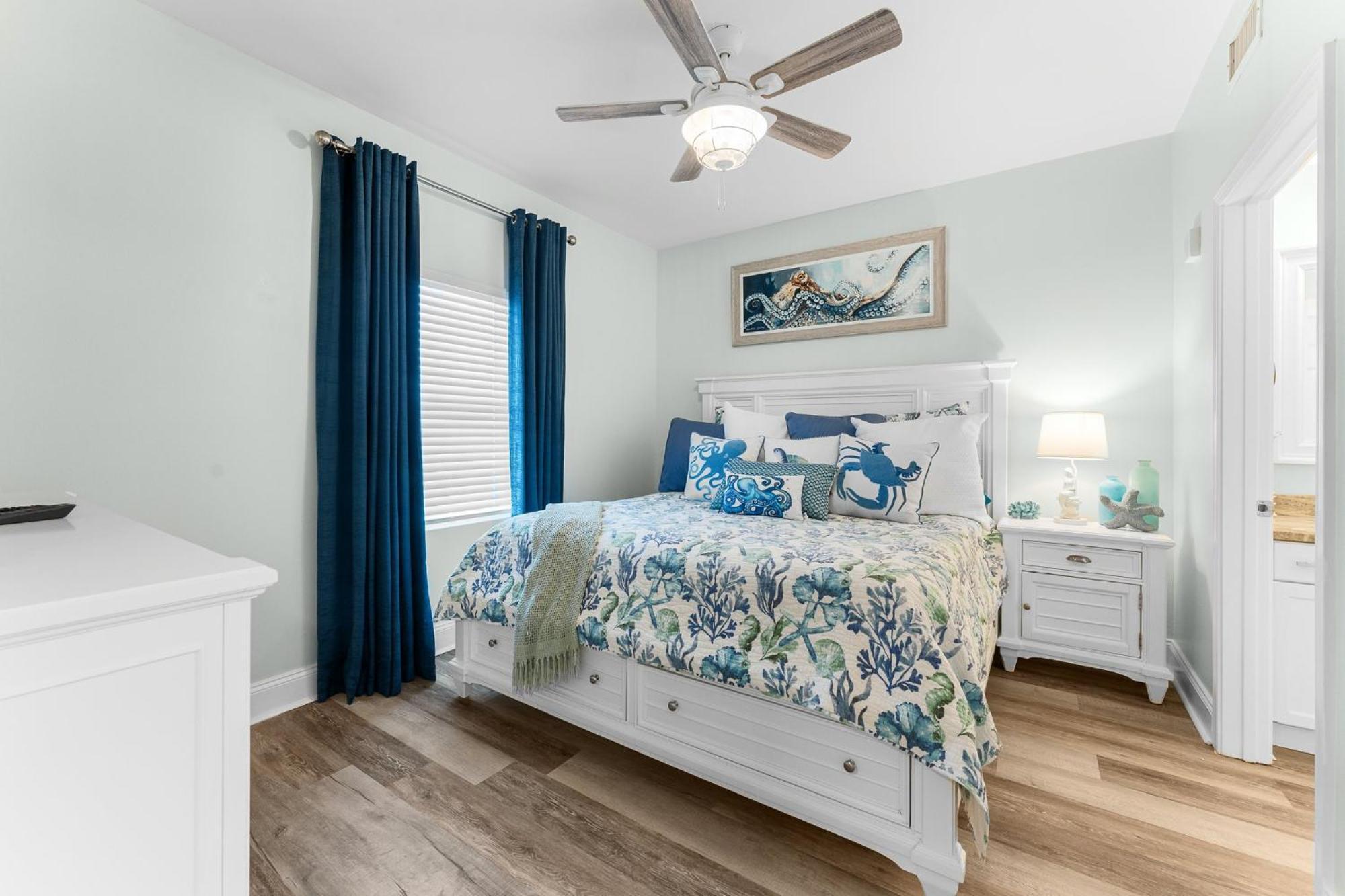 Modern Condo! Gulf Views & Amenities Galore! Presented By Dolce Getaways! Apartment *