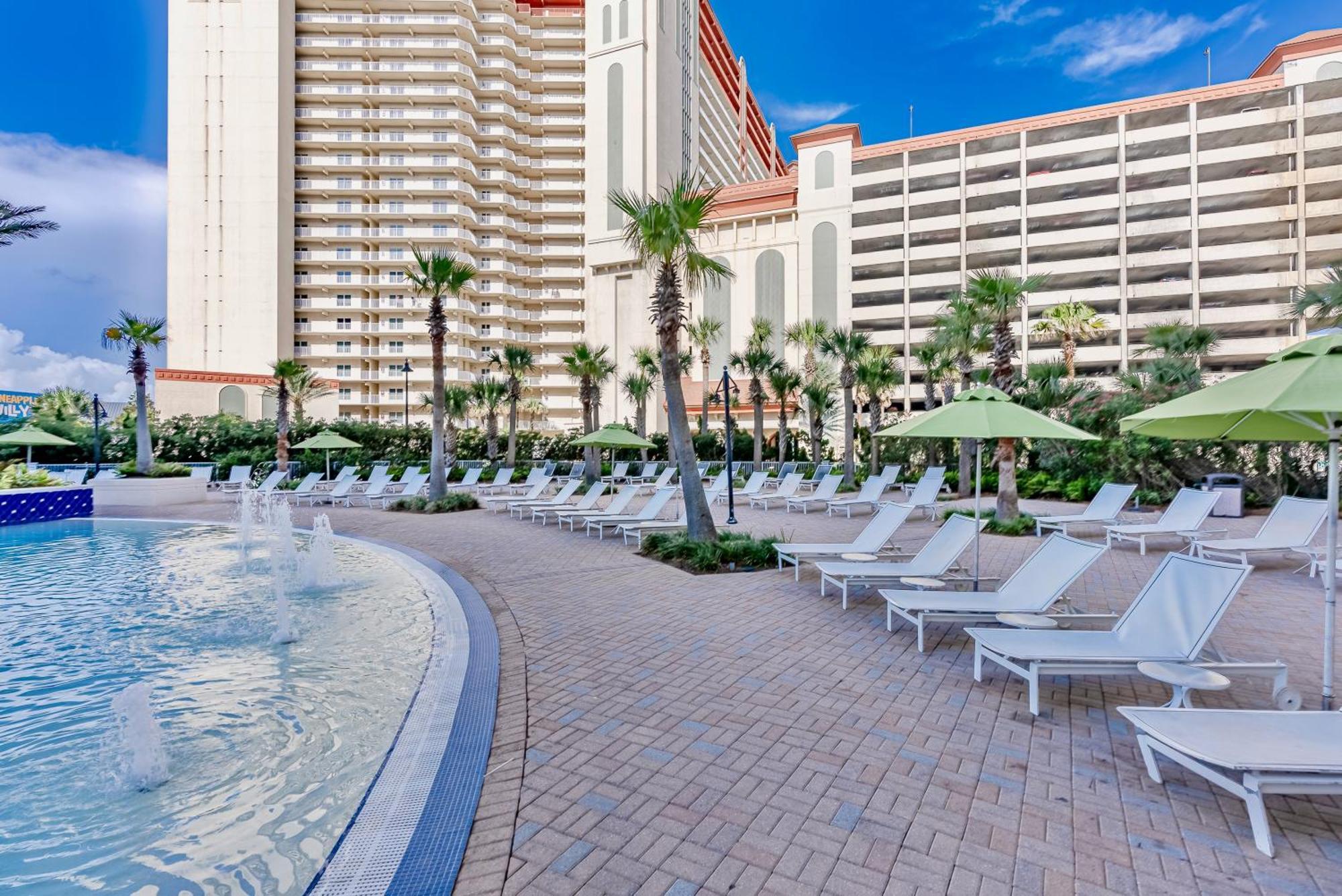 Modern Condo! Gulf Views & Amenities Galore! Presented By Dolce Getaways! Apartment Panama City Beach