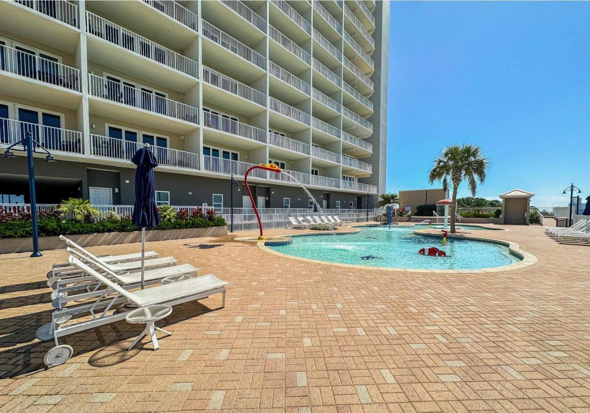 Modern Condo! Gulf Views & Amenities Galore! Presented By Dolce Getaways! Apartment