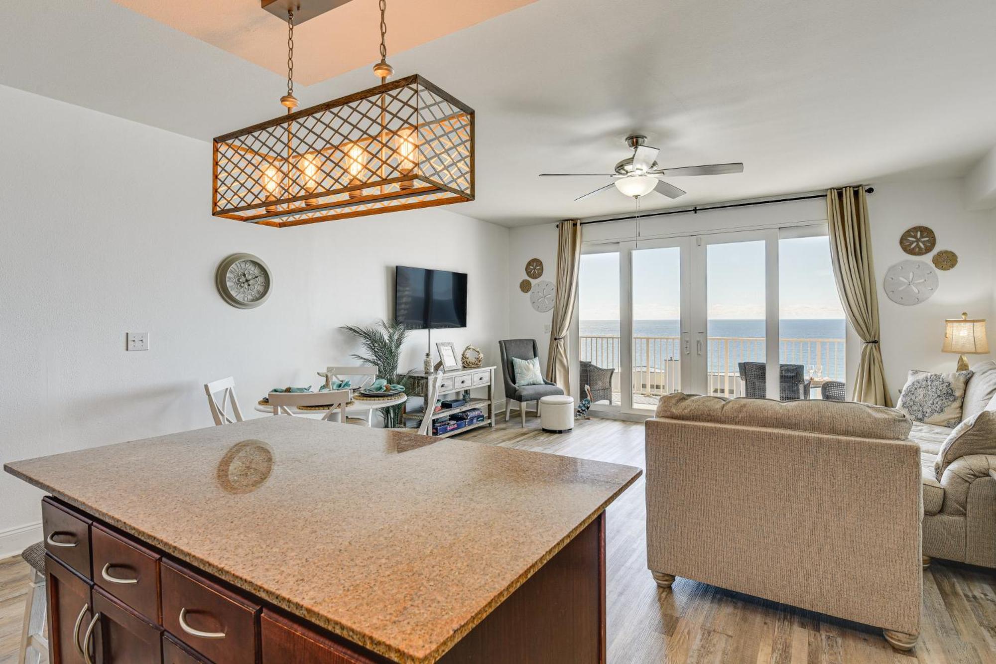 Ocean Oasis Pcb With Balcony And Views! Apartment *