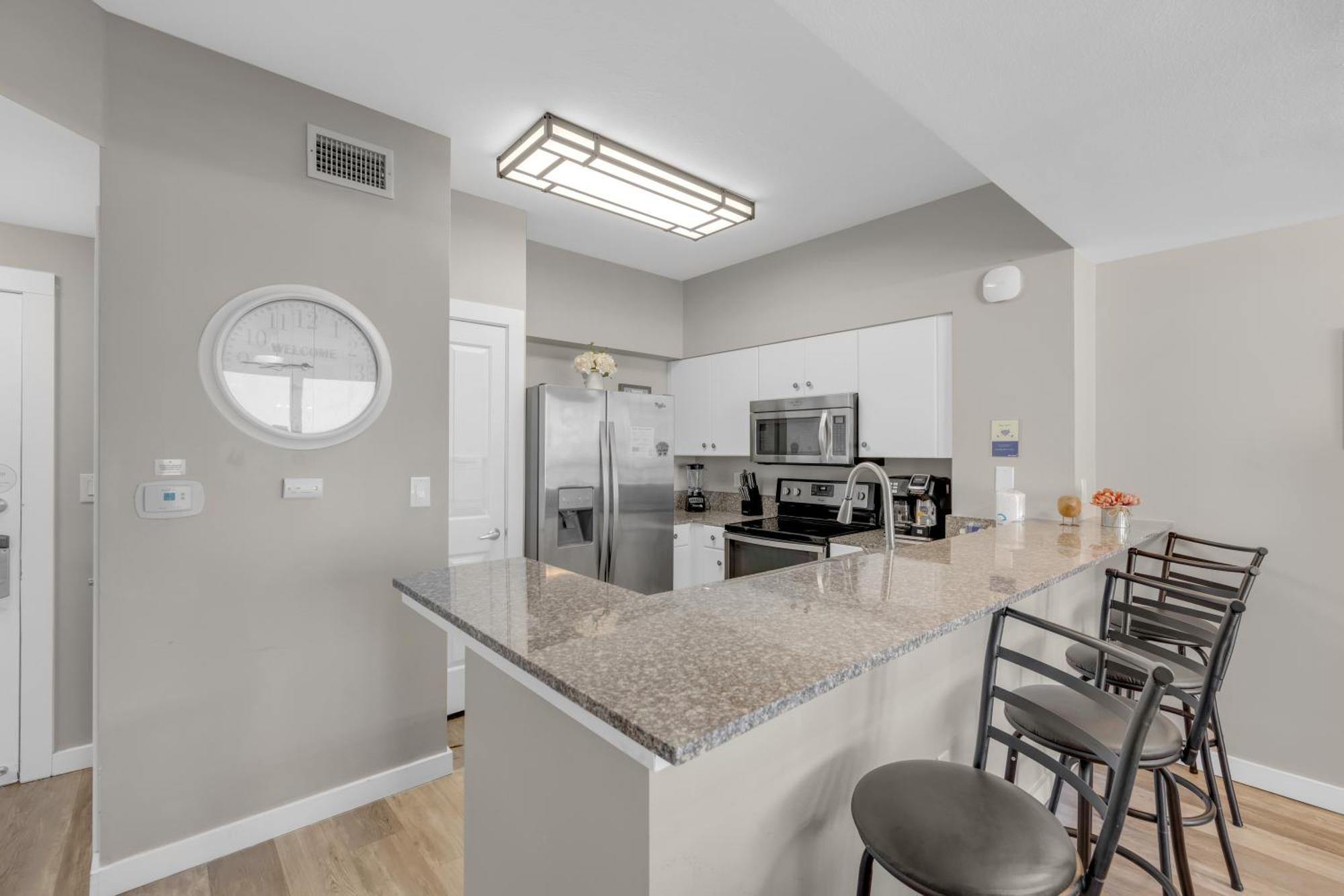 Apartment 2-bedroom Beachfront At Shores Of Panama! By Dolce Getaways Pcb! *