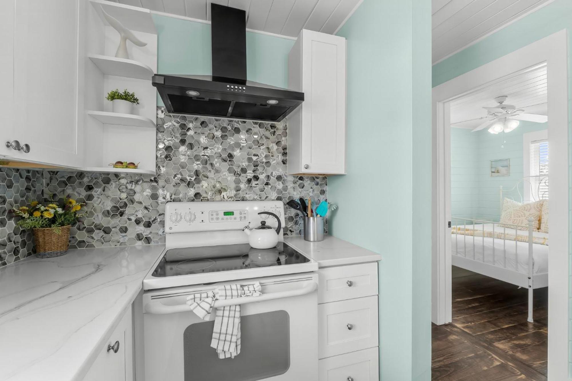 Holiday home Two Bedroom House With Private Parking, Outdoor Shower And