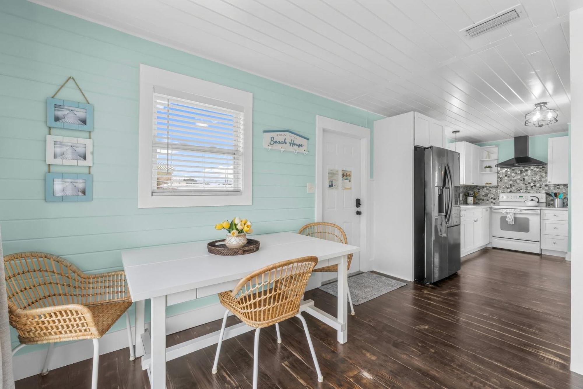 Two Bedroom House With Private Parking, Outdoor Shower And Holiday home Panama City Beach