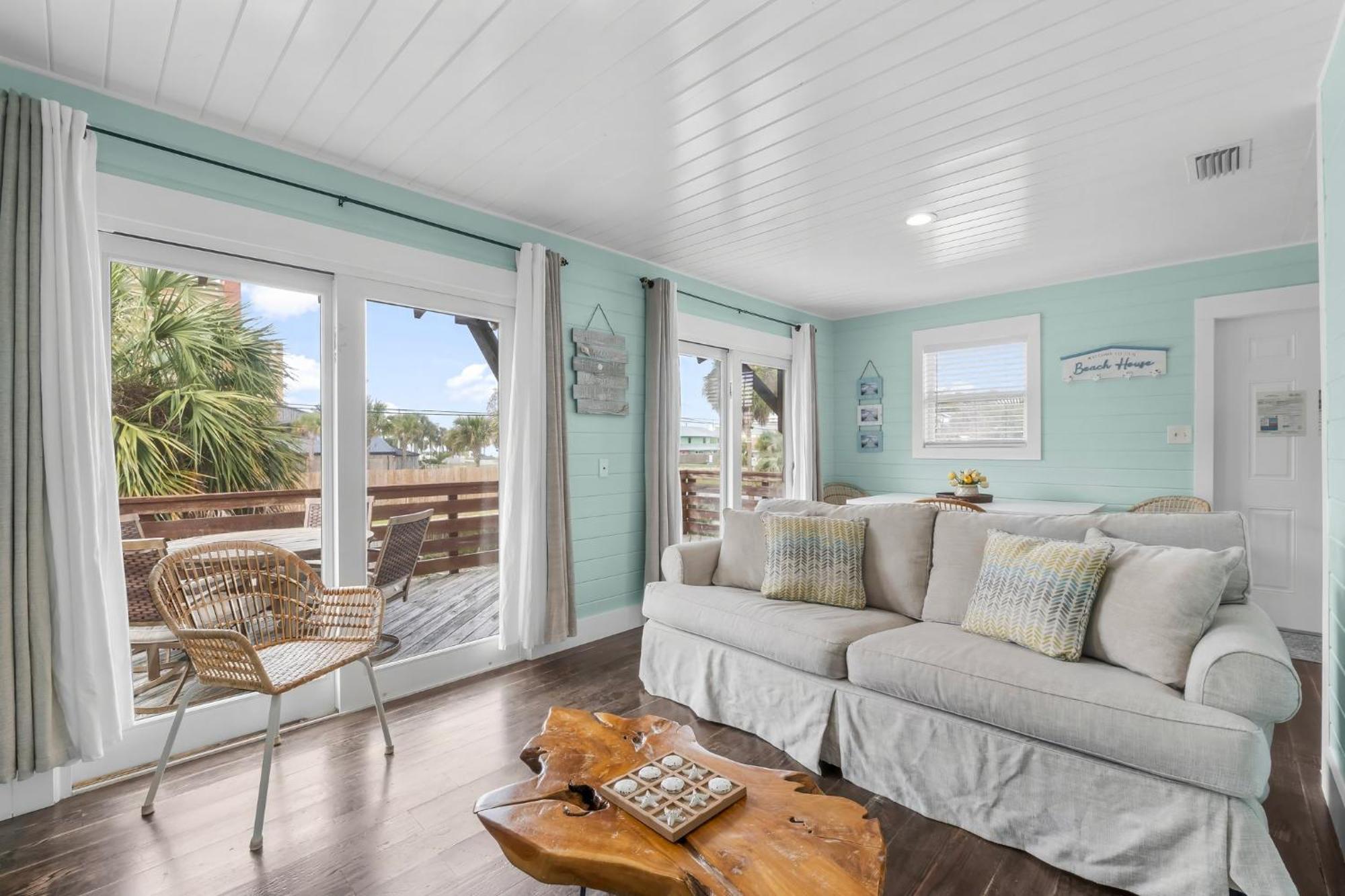 Two Bedroom House With Private Parking, Outdoor Shower And * Panama City Beach