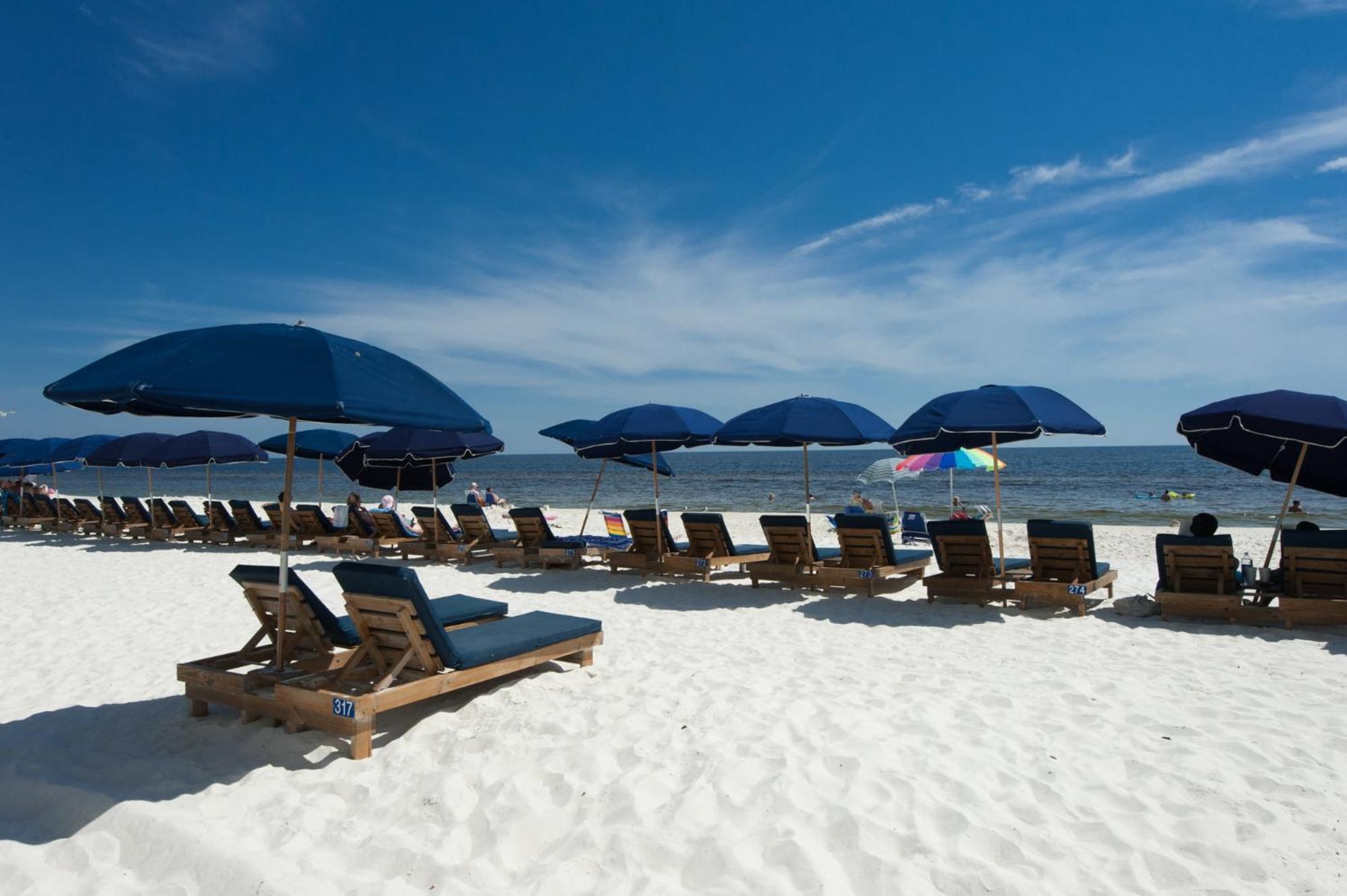 Holiday home Emerald Condo-gulf Front+beach Access! Chair Service! *