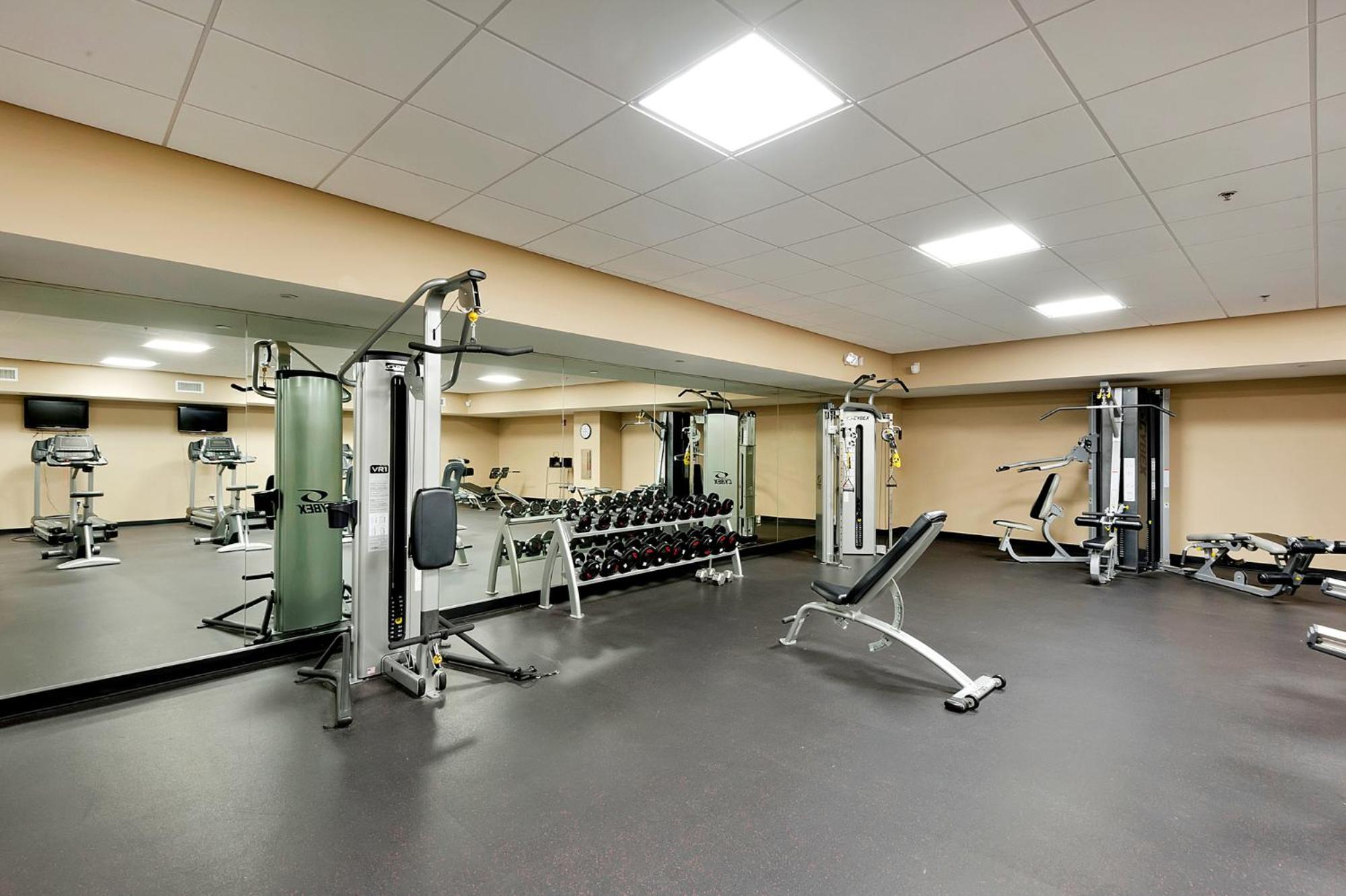 Emerald Condo-gulf Front+beach Access! Chair Service! Holiday home Panama City Beach