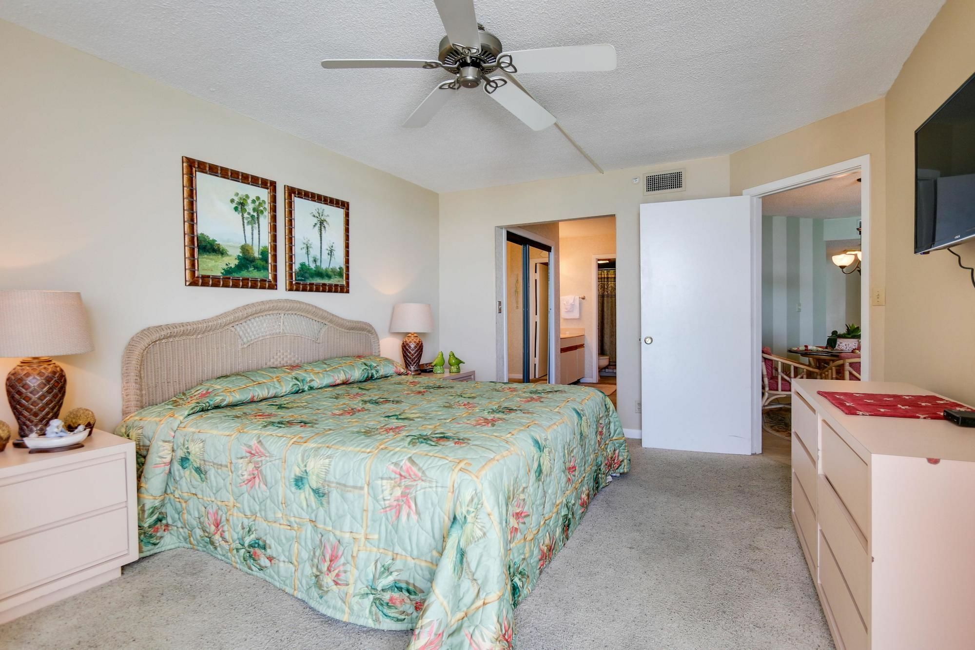 Summerhouse 710b Hotel 3*