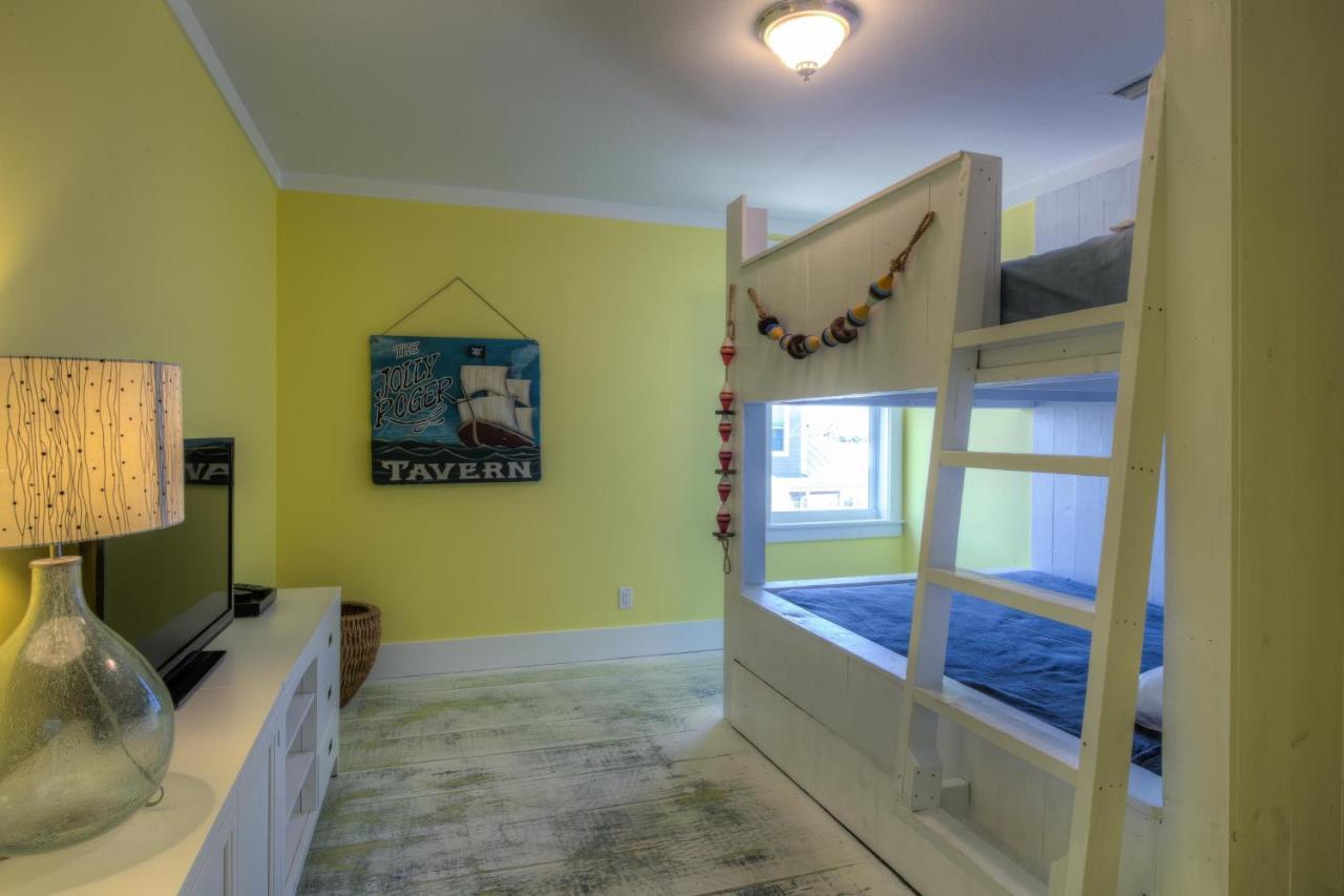 Holiday home Making Waves - New Rates For August 10 - September 3rd!!!