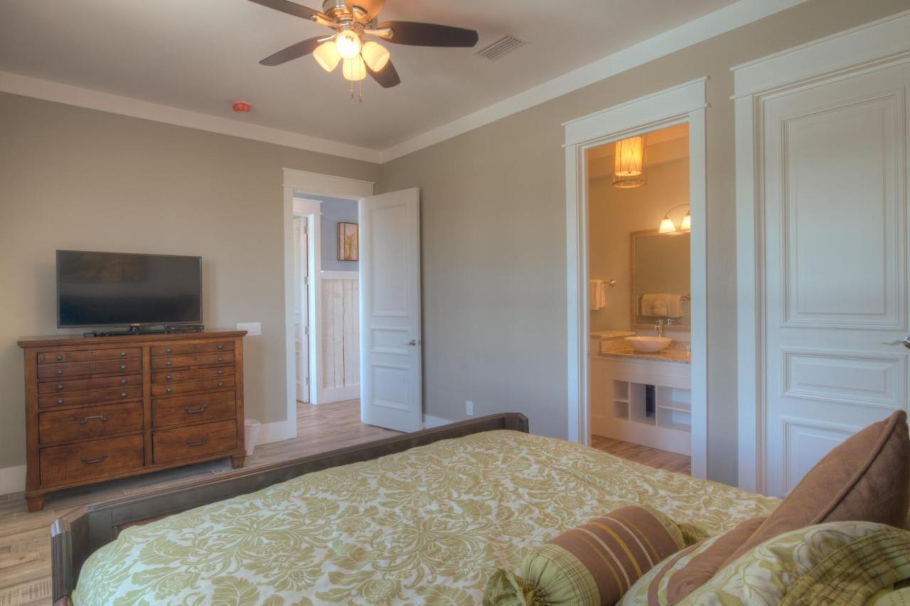 Making Waves - New Rates For August 10 - September 3rd!!! Panama City Beach