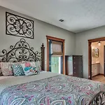 Beachcomber - Beachfront With Pool And Hot Tub - On The Beach!
