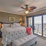 11Th-Floor Pcb Condo With Ocean View, Walk To Dining