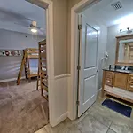 Sterling Breeze - Luxury Beach Front Condo
