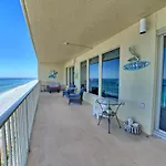 Cozy Oceanfront Condo With Beachside Pool - Unit 1602