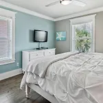 Southern Comfort - Beautiful Private Beachfront Home!