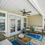 Pet Friendly Beach House - Paradise On Palm By Panhandle Getaways