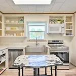 Pet-Friendly Pcb Home With Gulf Views And Beach Access