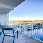 Laketown Wharf 831 By Aneliya